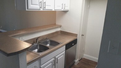 1 Bed • 1 Bath 221 floor plan